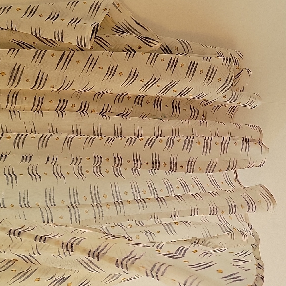 ⚠️3 for 30!! Patterned Kimono - Picture 3 of 4